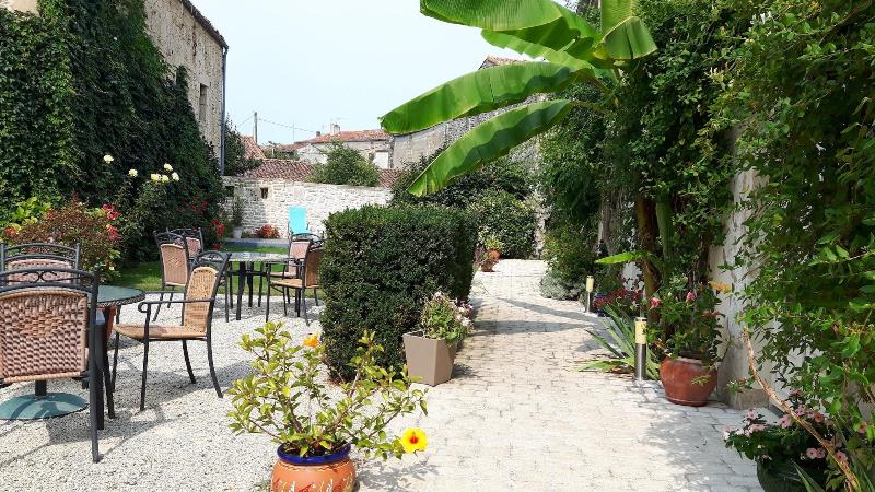 Отель Du Donjon