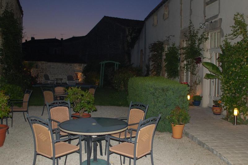 Отель Du Donjon