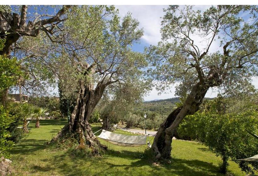 Отель Finca Es Castell