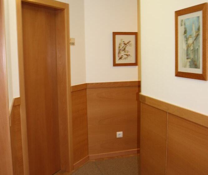 هتل Estrela De Arganil   Luis Simões & Conceição, Lda