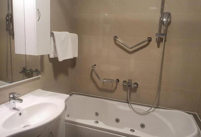 בית מלון כפרי Europa