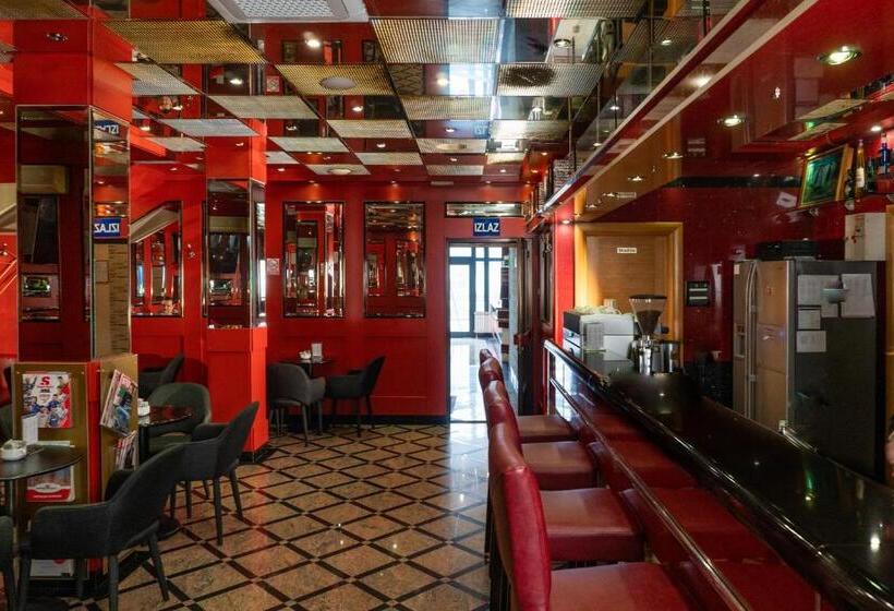 בית מלון כפרי Europa