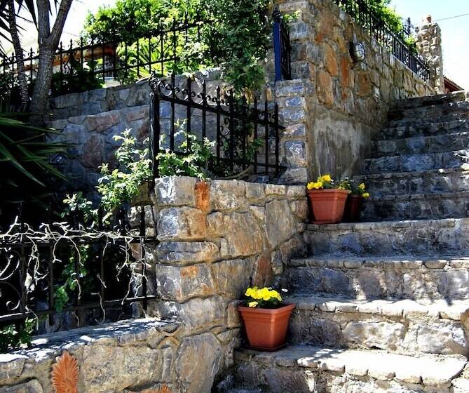 هتل Filoxenia Studios