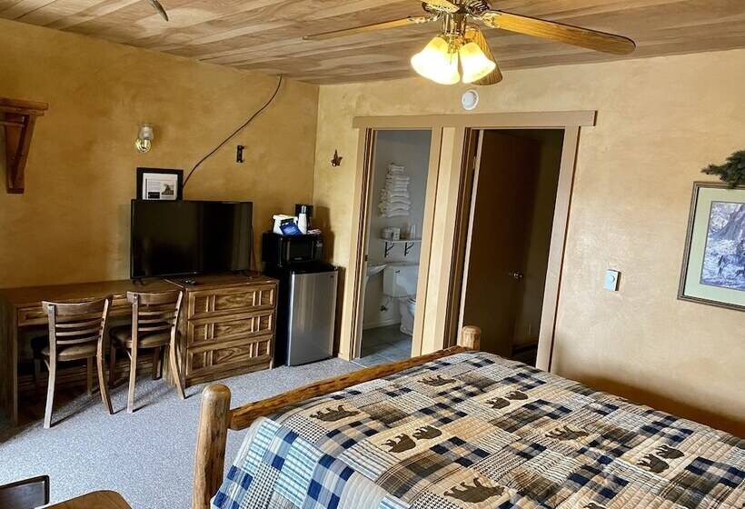 فندق Green Creek Inn And Rv Park