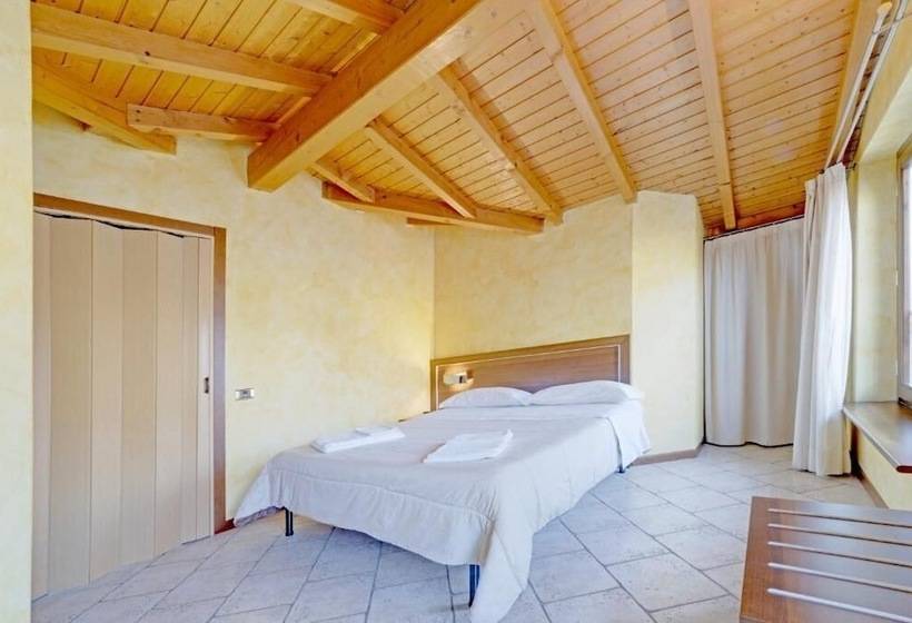 Отель Grotto Bagat