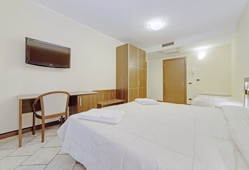 Отель Grotto Bagat