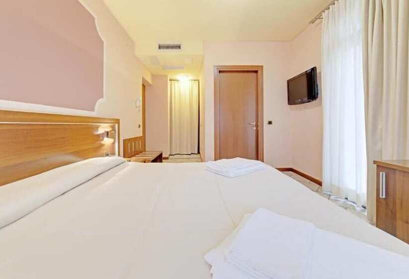 Отель Grotto Bagat