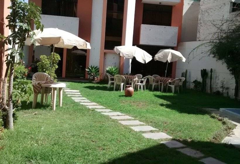 هتل Hostal Los Angeles Amigos Inn