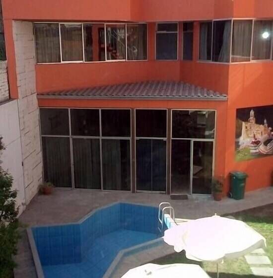 호텔 Hostal Los Angeles Amigos Inn
