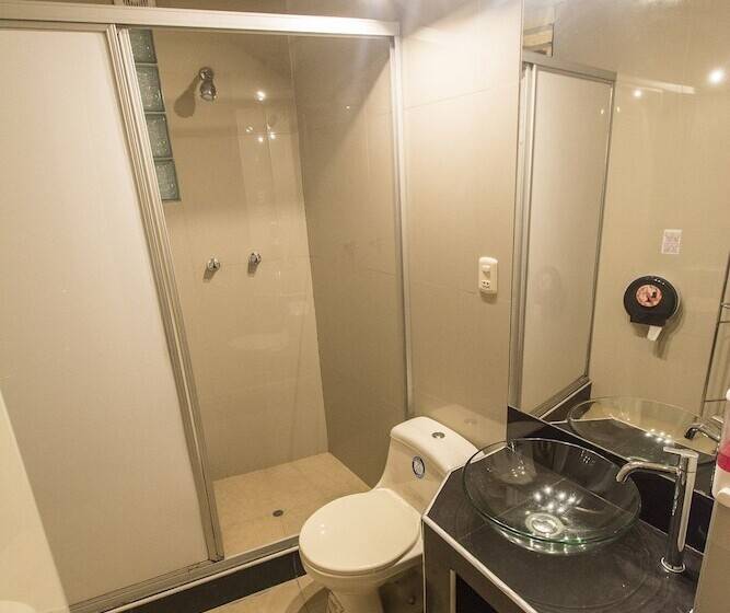 호텔 Hostal Villa Melgar