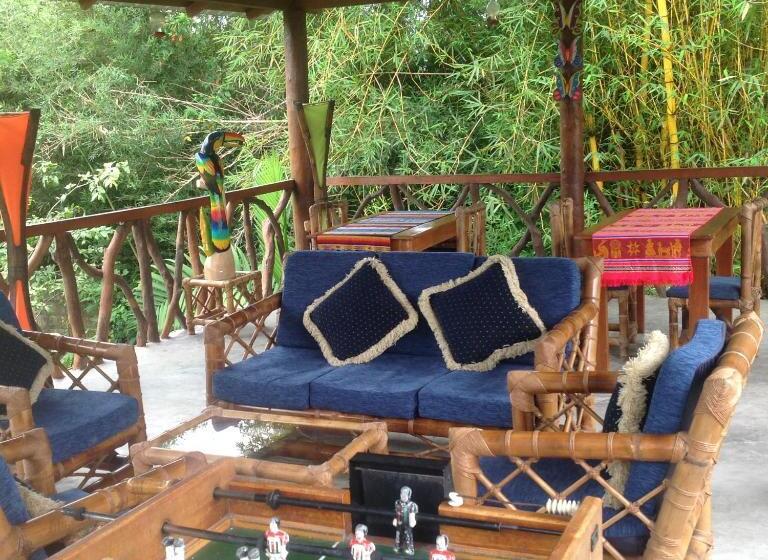 هتل Hostería Arasari