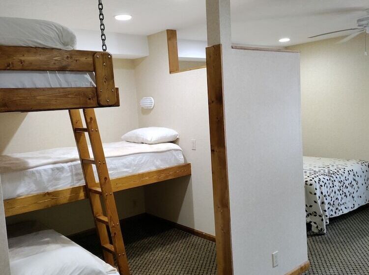 בית מלון כפרי Indian Hills Inn & Rv Park