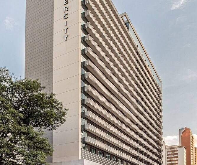 בית מלון כפרי Intercity Curitiba Centro Civico