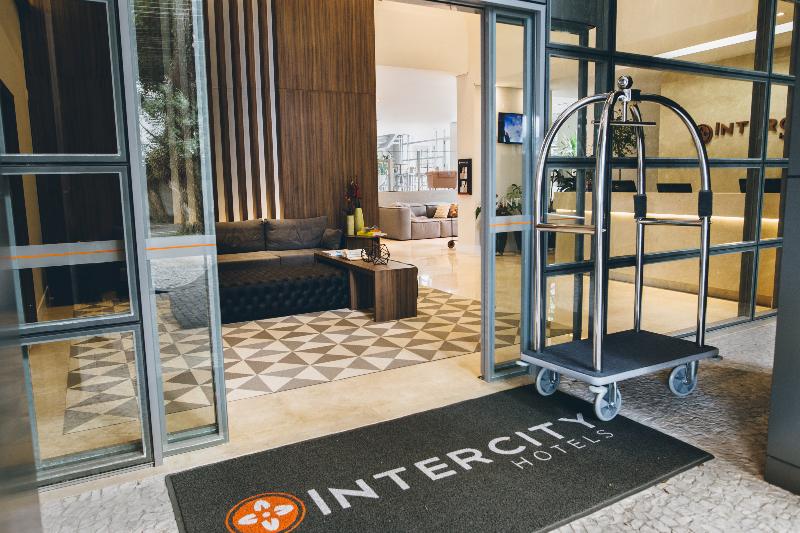 ホテル Intercity Curitiba Centro Civico