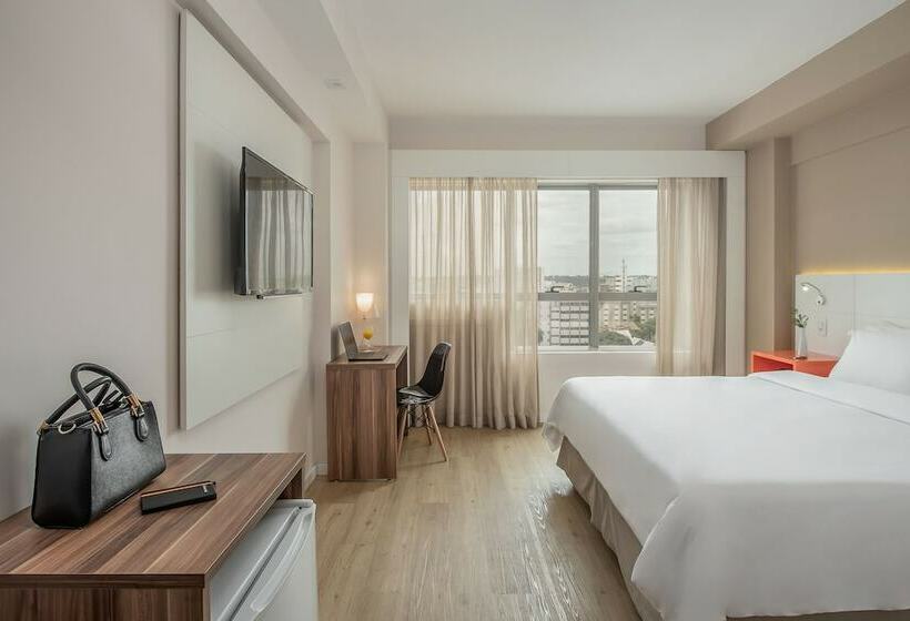 בית מלון כפרי Intercity Curitiba Centro Civico