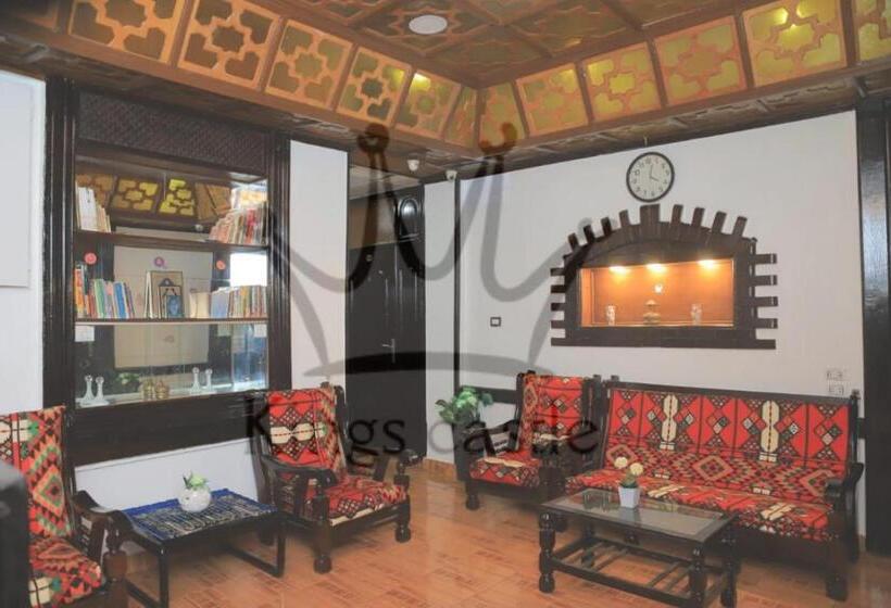 هتل Kings Palace Castle