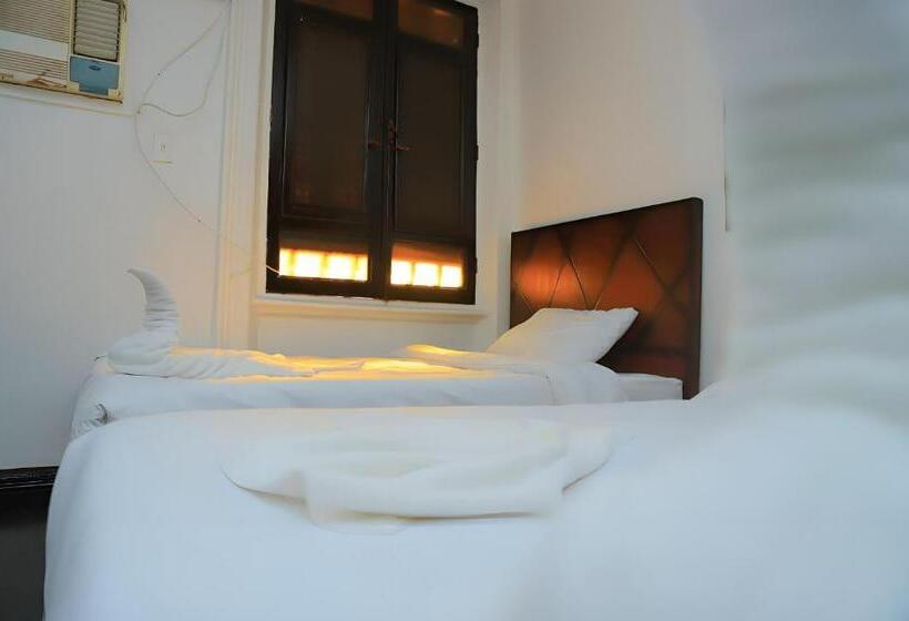 هتل Kings Palace Castle