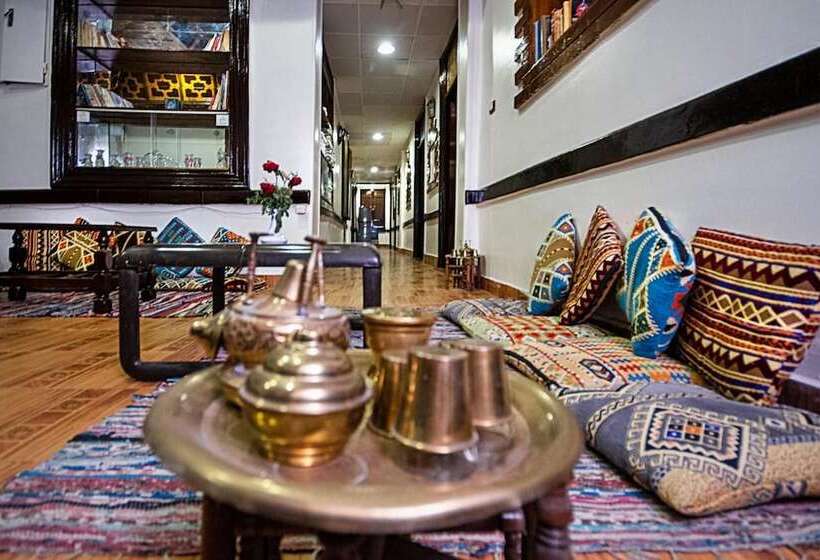 هتل Kings Palace Castle