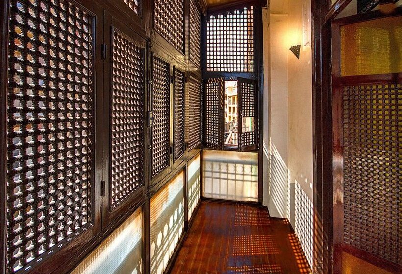 هتل Kings Palace Castle