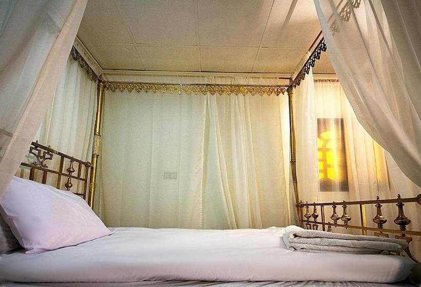 هتل Kings Palace Castle