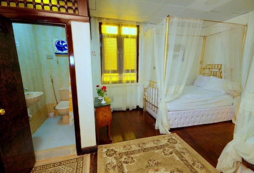 هتل Kings Palace Castle