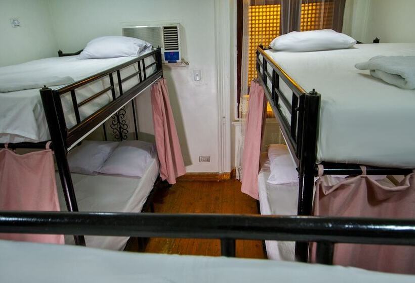 هتل Kings Palace Castle