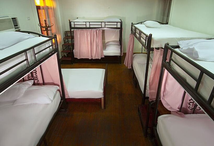 هتل Kings Palace Castle