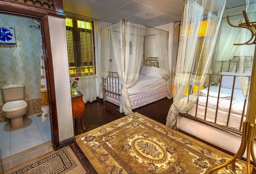 هتل Kings Palace Castle