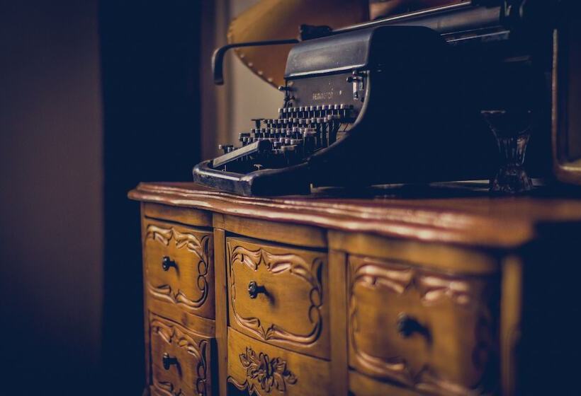 هتل Landay Hostel