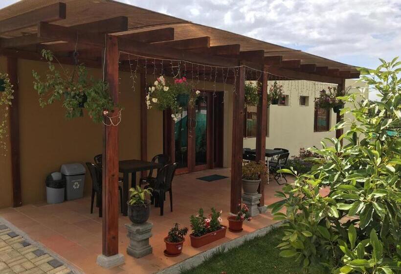 בית מלון כפרי Las Mercedes Airport Quito