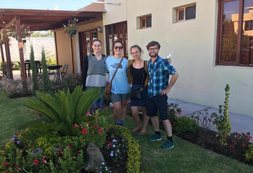 هتل Las Mercedes Airport Quito