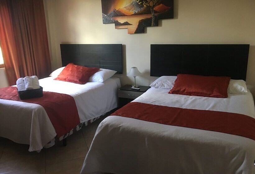 בית מלון כפרי Las Mercedes Airport Quito