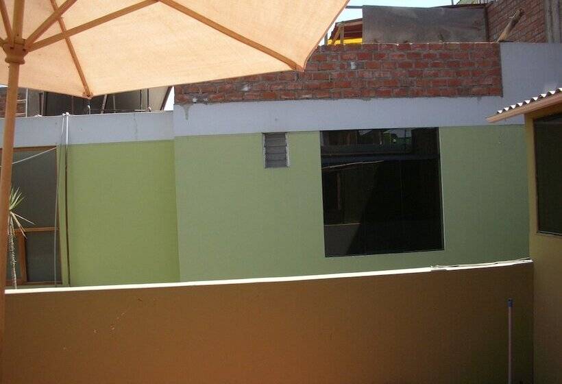 בית מלון כפרי Mary S House