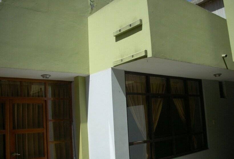 בית מלון כפרי Mary S House