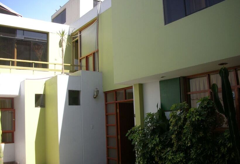 בית מלון כפרי Mary S House