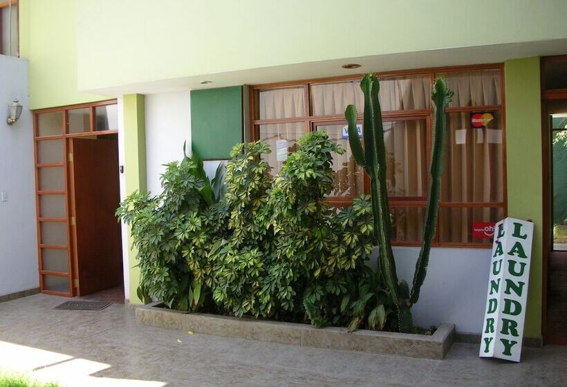 בית מלון כפרי Mary S House