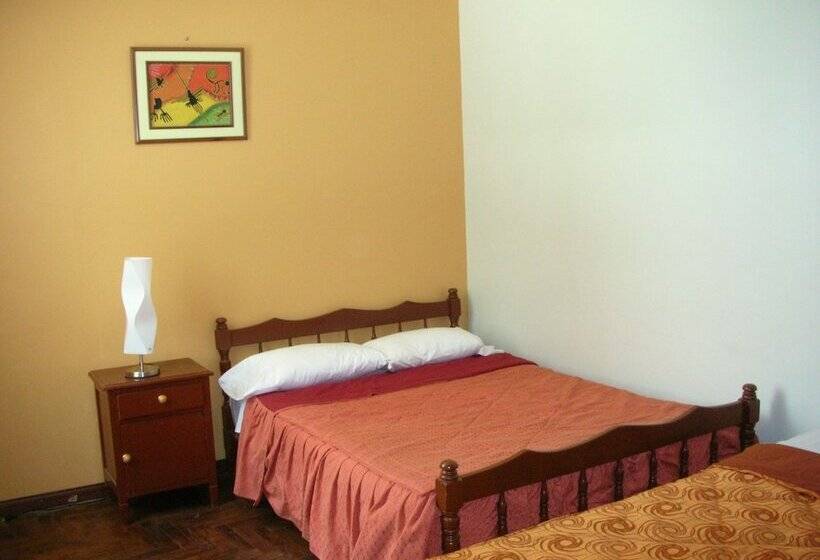 בית מלון כפרי Mary S House