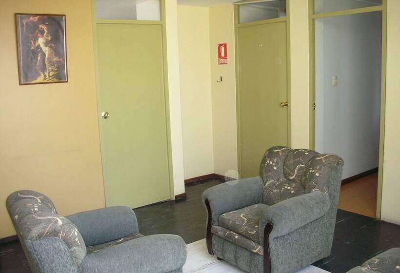 בית מלון כפרי Mary S House