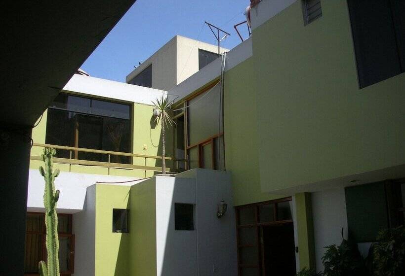 בית מלון כפרי Mary S House