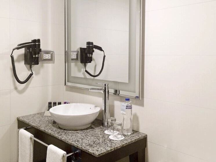 هتل Mercure Ariosto Lima