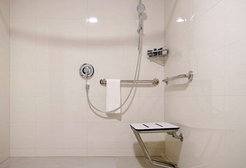 هتل Mercure Ariosto Lima