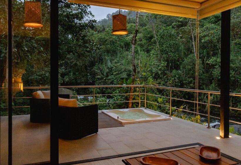 هتل Mindo Garden Lodge And Wildlife Reserve