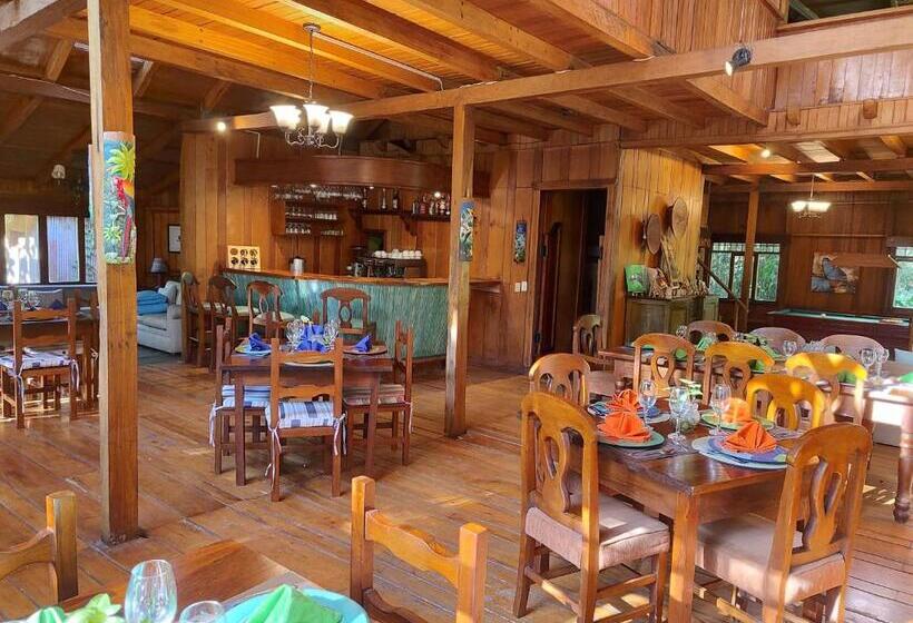 هتل Mindo Garden Lodge And Wildlife Reserve