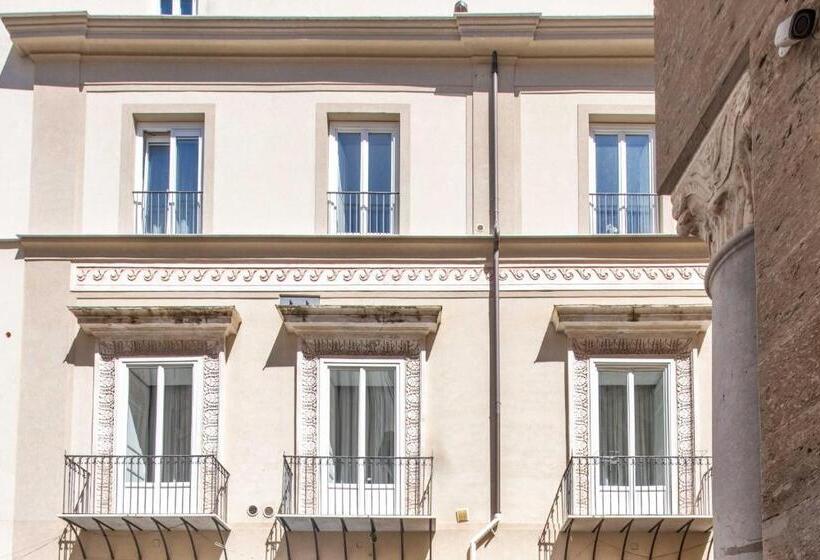 Отель Moncada Suites & Apartments