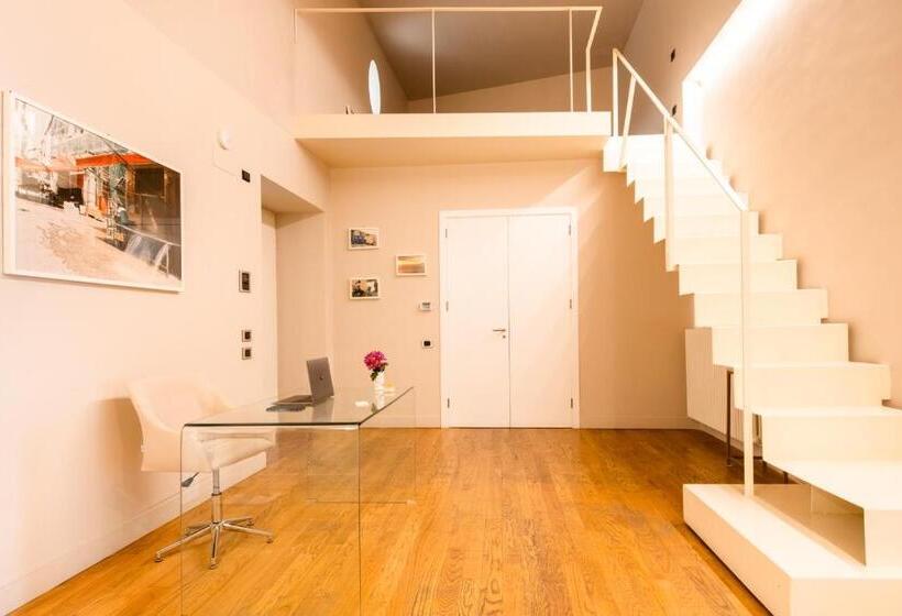 Отель Moncada Suites & Apartments