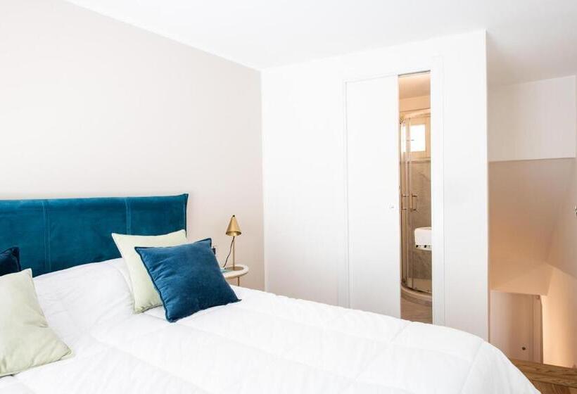 Отель Moncada Suites & Apartments