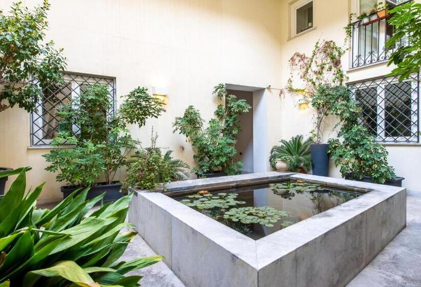 Отель Moncada Suites & Apartments