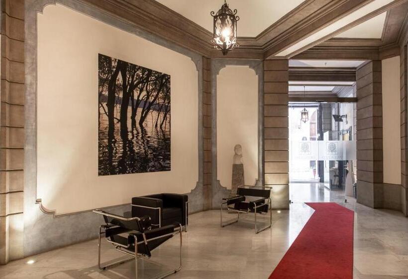 Отель Moncada Suites & Apartments