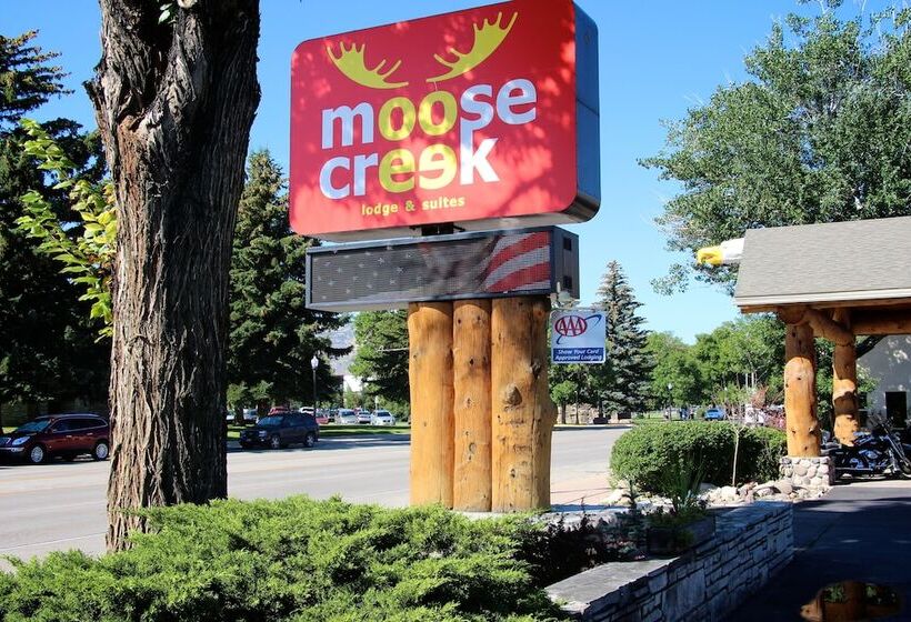 فندق Moose Creek Lodge & Suites