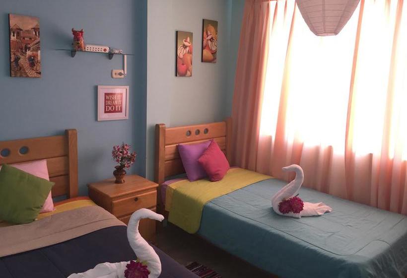 هتل Lima Airport Hostel